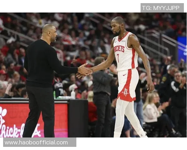 杜兰特谈球队配合强调团队得分重要性不在于个人触球次数 杜兰特谈球队配合强调团队得分重要性不在于个人触球次数